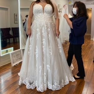 Wedding dress